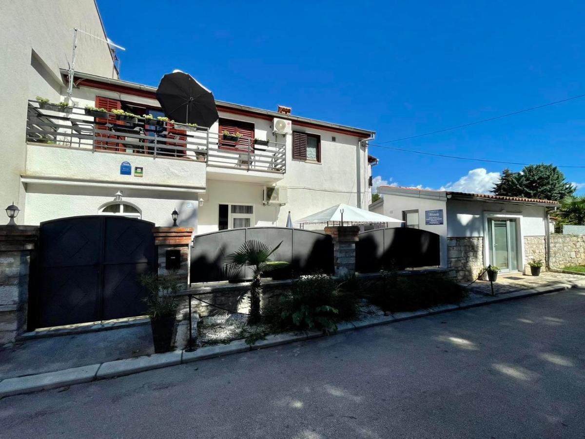 Apartments Villa Herak Porec Exterior photo